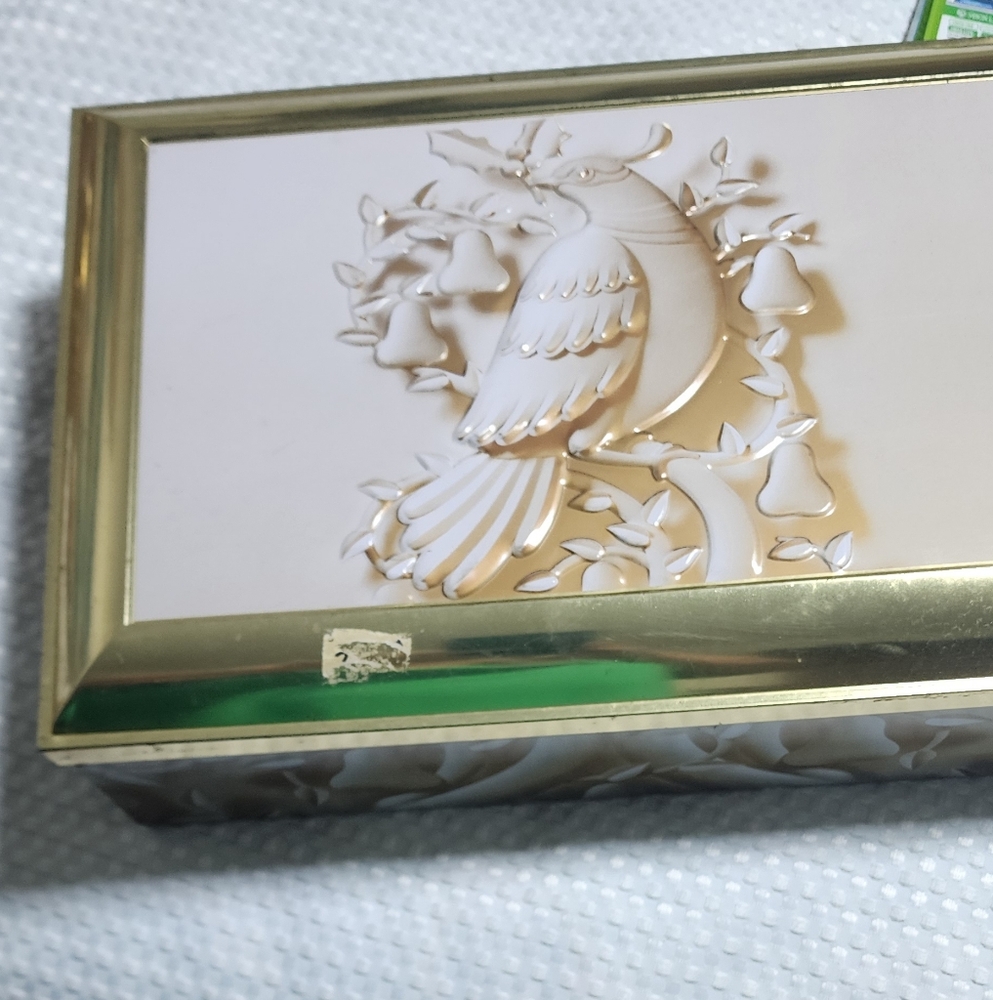 VINTAGE HARRY LAMBERTZ EUC 2000 LIMITED EDITION PATRIDGE IN A PEAR TREE TIN